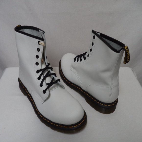 Doc Dr. Marten Air Wair Leather ankle lace up boots white NEW NIB Size Sz 10